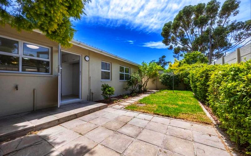 3 Bedroom Property for Sale in Wellway Park East Western Cape